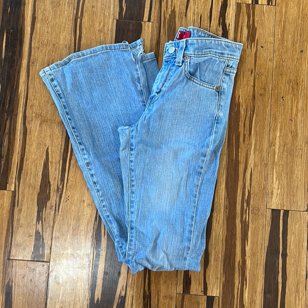 Juniors Levi 519 Low Stretch Flare Jean